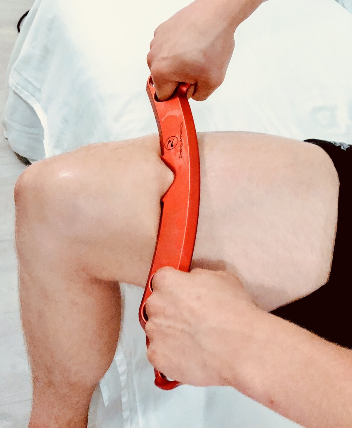 Bar tool on leg