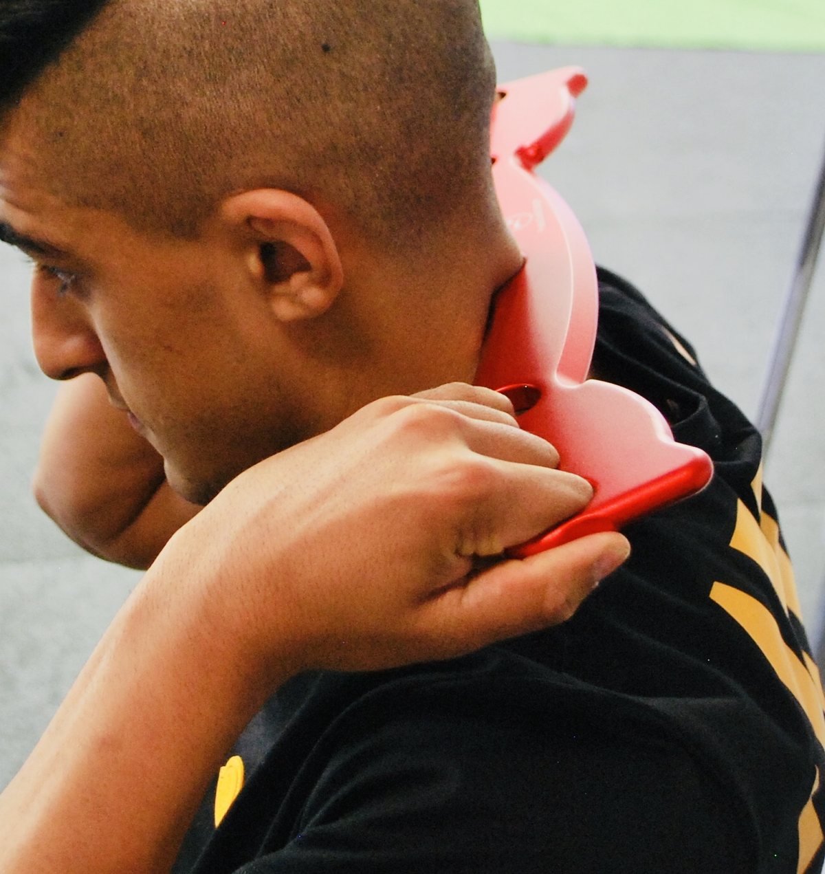 Tool on the trapezius